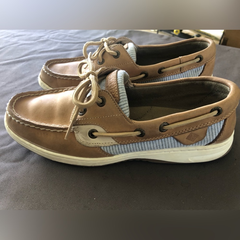 Sperry Angelfish Leather Topsider in Tan and Blue Stripe canvas. Moccasin stitch